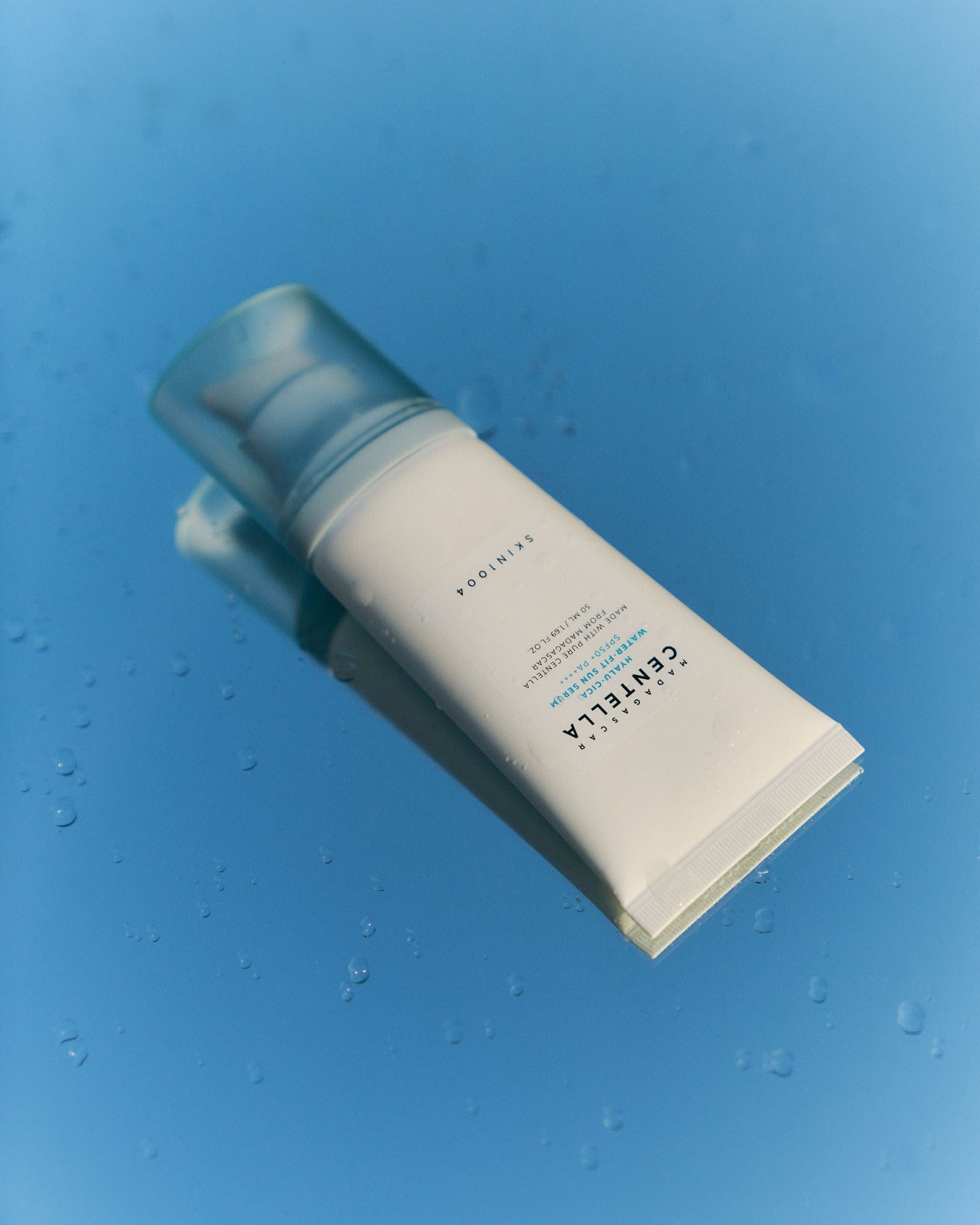 skin1004-sun-hyalu-cica-water-fit-sun-serum-spf50-pa-39366328811766_1440x