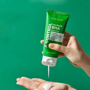 NINE LESS A-CONTROL HEARTLEAF & BHA CLEANSER 120ML