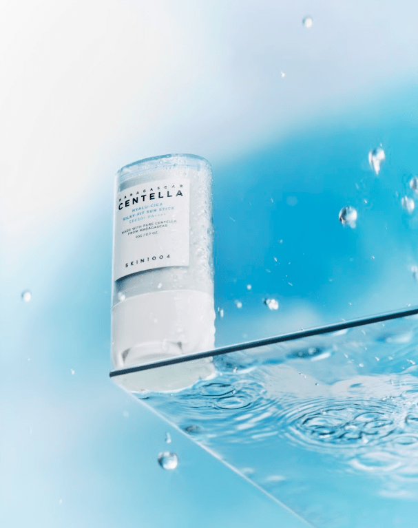 skin1004-sun-hyalu-cica-silky-fit-sun-stick-20g-39172004217078_1440x