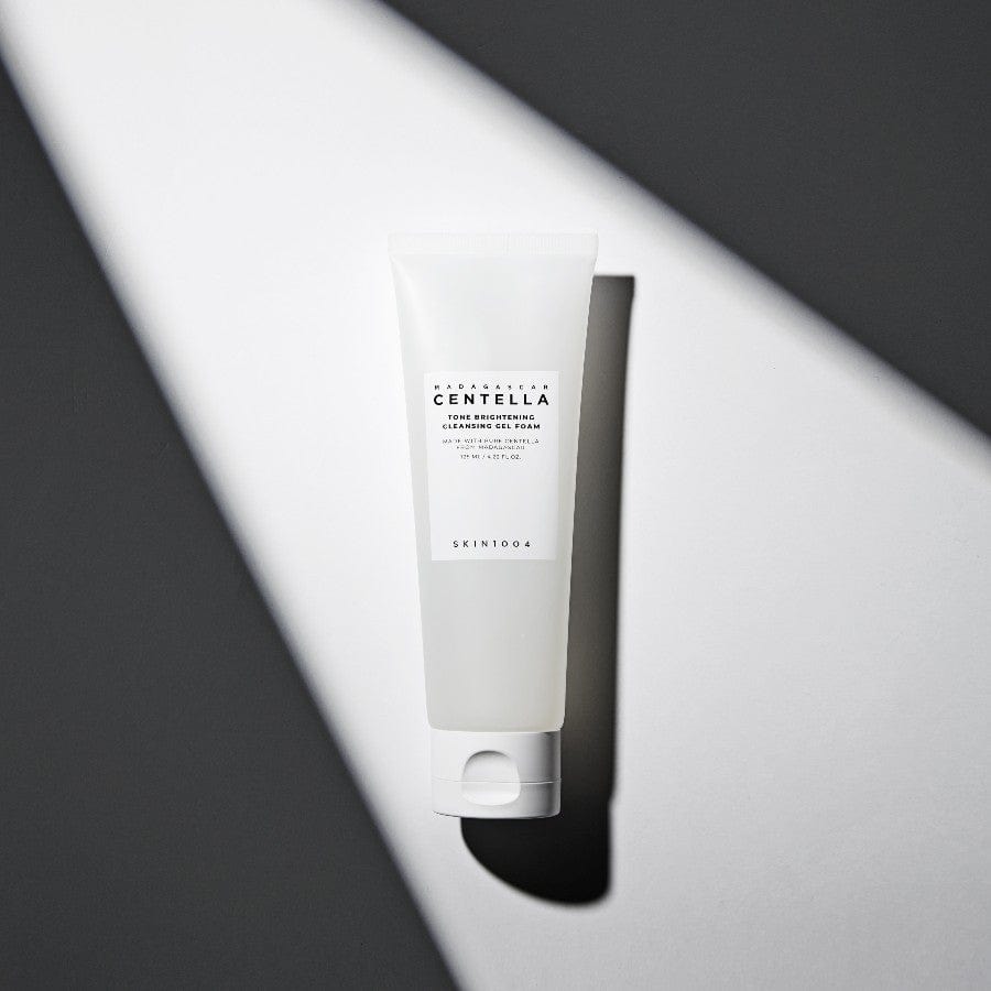 skin1004-cleanser-125ml-madagascar-centella-tone-brightening-cleansing-gel-foam-36440353407222_1440x